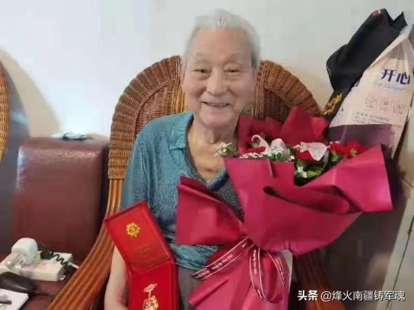 炮兵第一師參加抗日戰爭，解放戰爭，抗美援朝老戰友風采錄專集