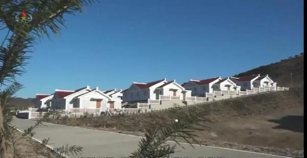 朝鮮新農村住宅建設