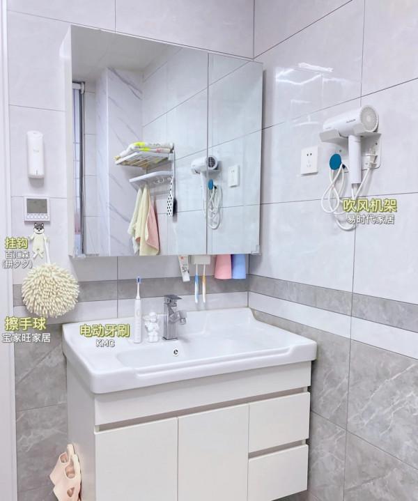 她家106平米，裝修不豪華，卻很乾淨溫馨，滿滿的煙火氣，好舒服