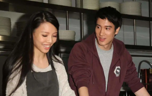 “王力宏”式的明星夫妻,一位影帝一位影后,還有兩名導演 “王力宏”式的明星夫妻,一位影帝一位影后,還有兩名導演