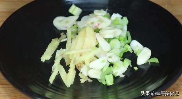 冬天蘿蔔這樣吃才叫過癮，加一塊豆腐，開胃又下飯，比吃肉還香