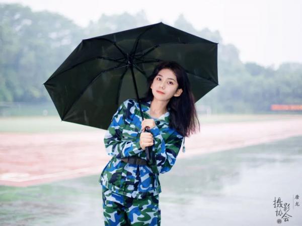 聽完教官唱歌,來看看廣東工業大學“軍花軍草”! 聽完教官唱歌,來看看廣東工業大學“軍花軍草”!