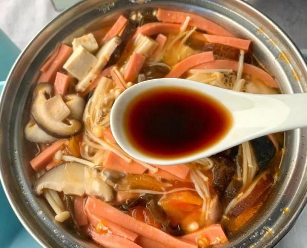 10分鐘就能搞定的低脂酸辣湯,好喝又開胃 10分鐘就能搞定的低脂酸辣湯,好喝又開胃