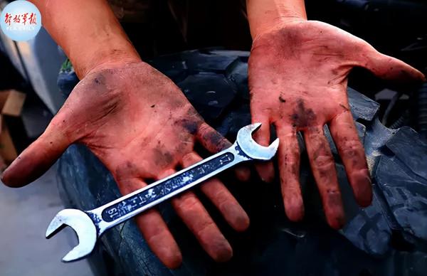 “望聞問切”！鐵甲“神醫”讓裝備“滿血復活”