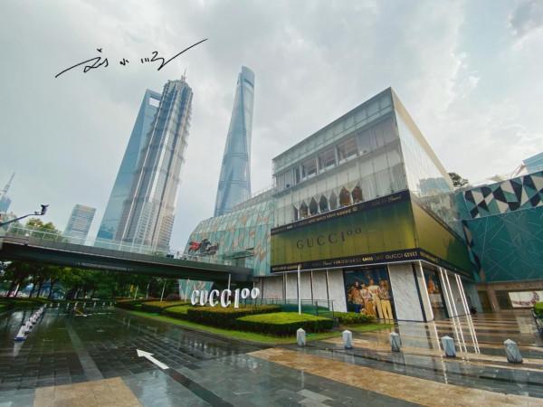 上海營業額最高的商場之一,就在東方明珠旁邊,好多遊客都來打卡 上海營業額最高的商場之一,就在東方明珠旁邊,好多遊客都來打卡