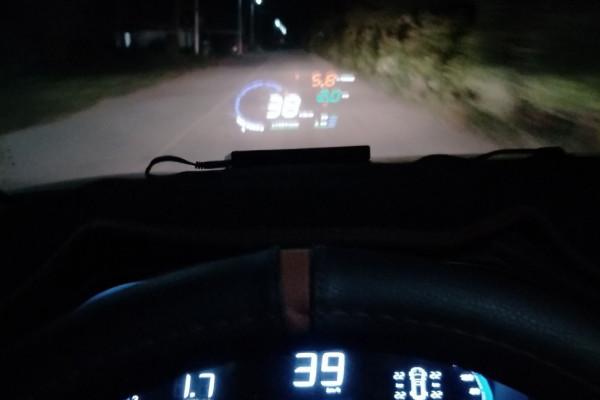 五菱宏光S3加裝HUD抬頭顯示，提升駕駛輔助效果！