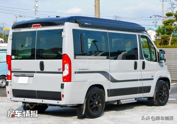 新款菲亞特房車，長度僅5米能住一家四口，2.3T動力挺猛帶9個擋