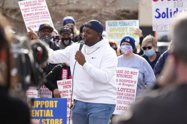 工人不滿薪資漲幅 超市巨頭克羅格旗下近80家門店鬧罷工