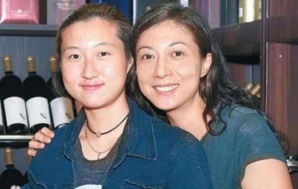 7位明星私生子近況,有的被親媽嫌棄,有的19年不知生母是誰 7位明星私生子近況,有的被親媽嫌棄,有的19年不知生母是誰