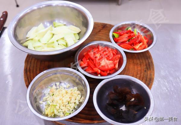 除夕飯,分享6道“紅火菜”,簡單美味年味足,寓意虎年紅紅火火 除夕飯,分享6道“紅火菜”,簡單美味年味足,寓意虎年紅紅火火