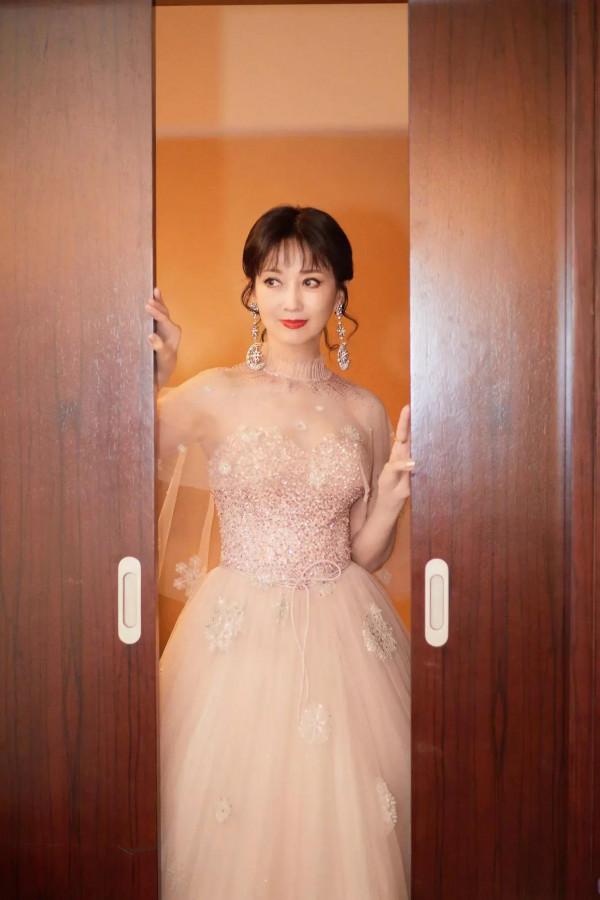 當窗理雲鬢——趙雅芝