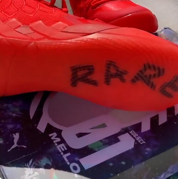 拉梅羅-鮑爾的首款簽名鞋，售價125美元