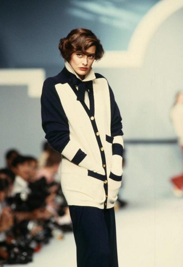 80年代的造型至今仍典雅，每一套都值得借鑑，不愧是最時髦的女人
