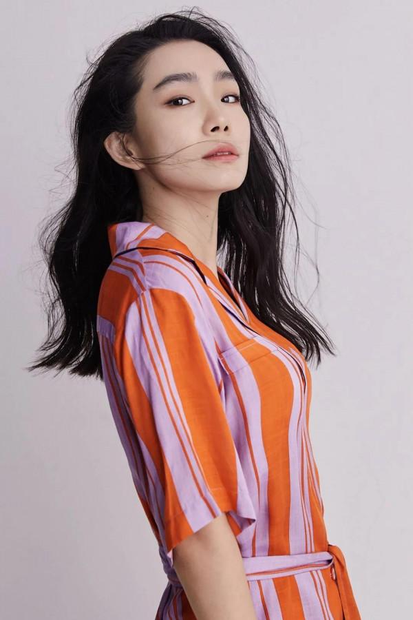 杜娟，演員、歌手、清華大學工商管理碩士、製片人