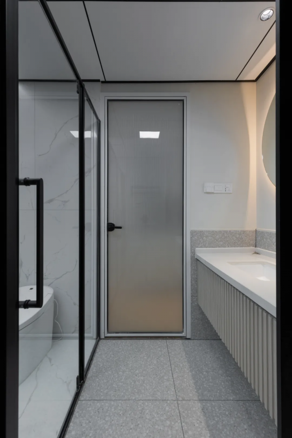 同樣35㎡，我家巴掌大，她家裝出“三室兩廳”，衛浴還能四分離..