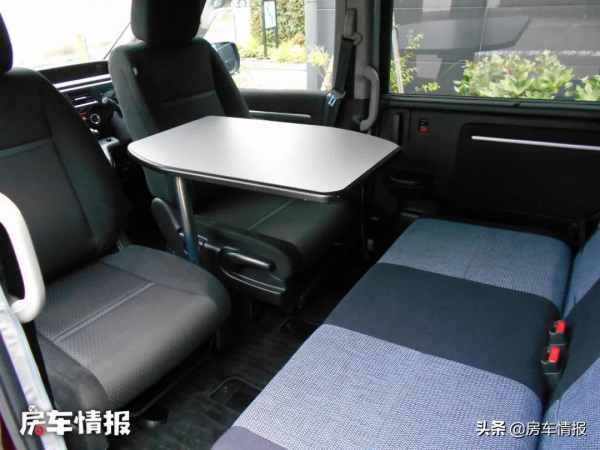 本田床車不到5米，7座設計全家坐得下，隱藏大床小夫妻正好能睡下