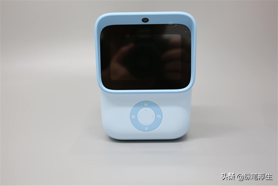 寓教於樂,時刻陪伴兒童讀繪本--機器島繪本閱讀機器人評測 寓教於樂,時刻陪伴兒童讀繪本--機器島繪本閱讀機器人評測