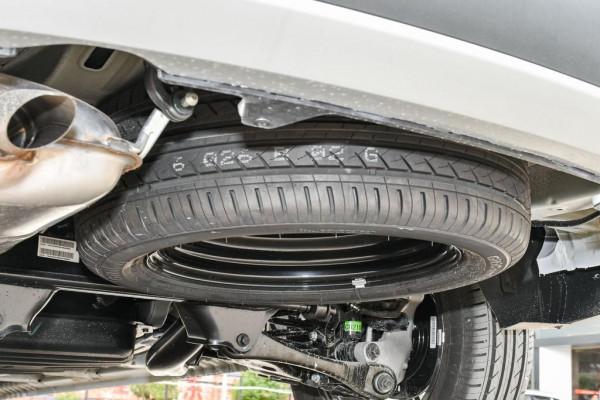 專為老百姓打造的MPV，頂配10萬出頭，軸距2750mm，帶你看寶駿730