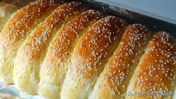 全家都愛吃的麵包,不用揉麵,不用出膜,出爐柔軟又拉絲,太香了 全家都愛吃的麵包,不用揉麵,不用出膜,出爐柔軟又拉絲,太香了