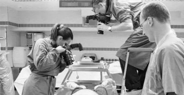 一名美國緝毒警察的屍檢報告：毒販用螺絲刀，鑽穿了他的頭顱