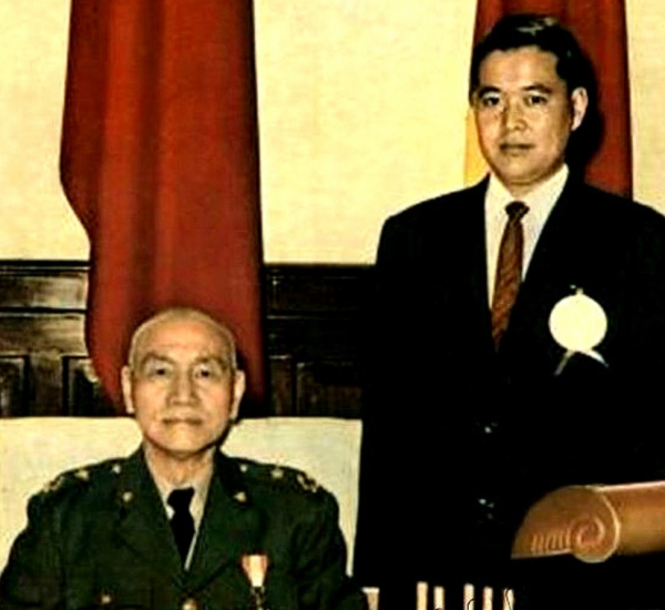 1965年,李顯斌駕機叛逃,得280萬獎金,26年後回鄉探親被捕 1965年,李顯斌駕機叛逃,得280萬獎金,26年後回鄉探親被捕