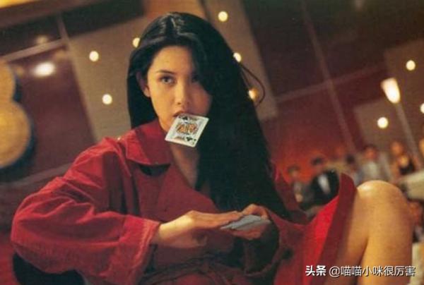 單眼皮歪嘴還有齙牙,五官不端正卻依舊絕美的明星,只服這7位 單眼皮歪嘴還有齙牙,五官不端正卻依舊絕美的明星,只服這7位