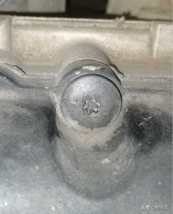 路邊攤出品，開價50萬的蘭博基尼超跑，檢測師都不好意思開出門