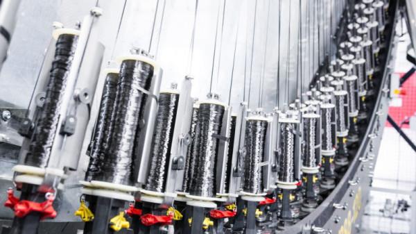 摩托車的碳纖輪轂是怎麼做出來的? 摩托車的碳纖輪轂是怎麼做出來的?