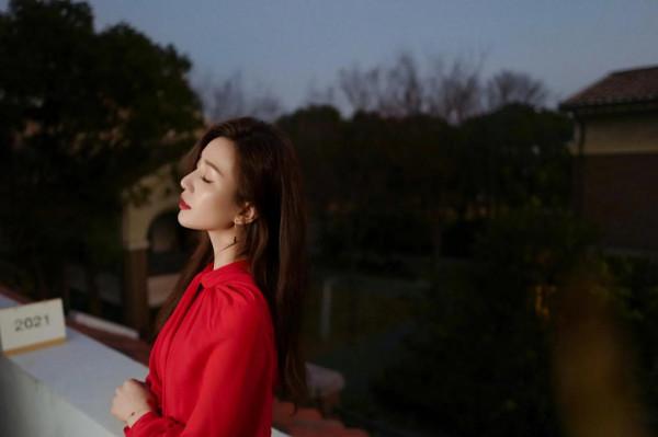 劉詩詩2022新年隨手拍都這麼美