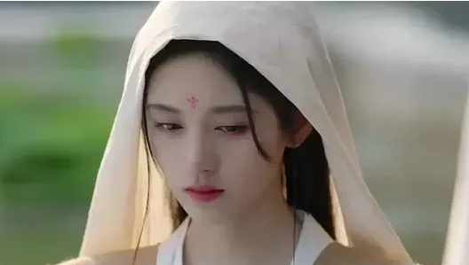 整容界的天花板!盤點靠整容實現逆天改命的明星 整容界的天花板!盤點靠整容實現逆天改命的明星