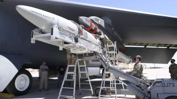 兩則訊息：年關將至，美軍高超彈再遇挫折；印度又試射烈火導彈