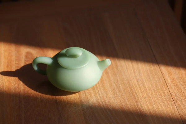 「凡刻」“問”一把石瓢玉“壺”