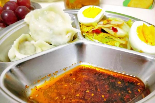 今日三餐,全是低脂高蛋白食物,牛肉湯是女兒的最愛,營養又暖和 今日三餐,全是低脂高蛋白食物,牛肉湯是女兒的最愛,營養又暖和