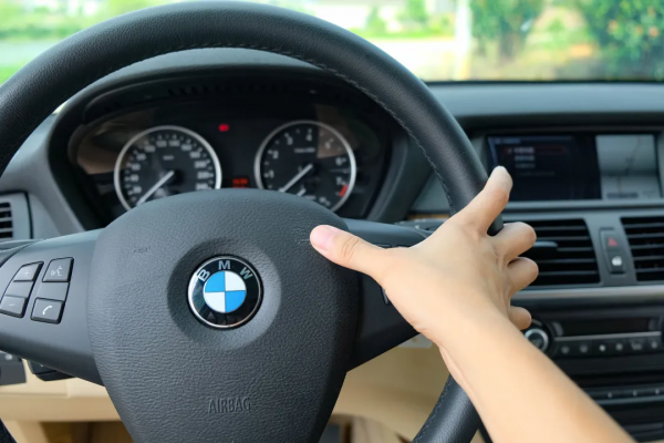 二手寶馬X5硬實力面面俱到，20來萬價效比令人怦然心動