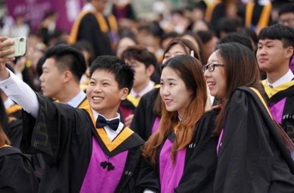 本科生也分三六九等，一共5個檔次，這兩個檔次的畢業生較吃香