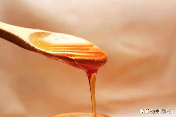 秋冬季腳後跟乾裂除了睡前泡腳還有這4種東西可以用 秋冬季腳後跟乾裂除了睡前泡腳還有這4種東西可以用