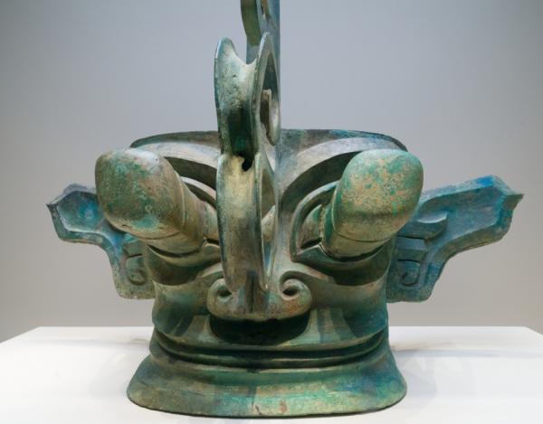 金環帶被丟路邊，風吹日曬30天無人察覺，專家意外撿拾成一級國寶