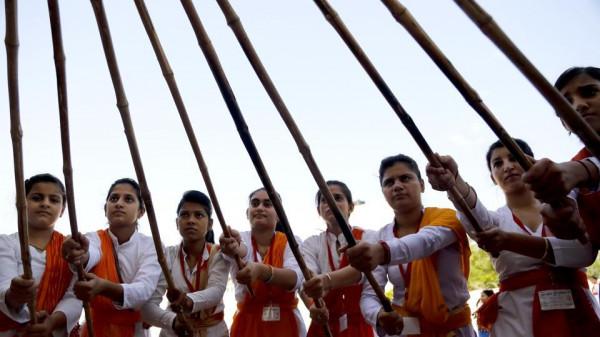 印軍女子突擊隊巧妙偽裝，深夜秘密突擊，擊斃兩名印度游擊隊士兵