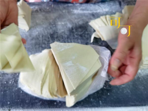 湖州荻港村的施家餛飩5元一碗,乾隆愛吃的鱔糊面,30元一碗 湖州荻港村的施家餛飩5元一碗,乾隆愛吃的鱔糊面,30元一碗