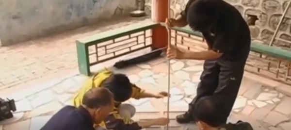 河北一神奇水井，井裡沒有一滴水卻冬暖夏涼，甚至還能結冰