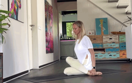 一套在家就能練的女性減壓瑜伽序列，練完超級舒服