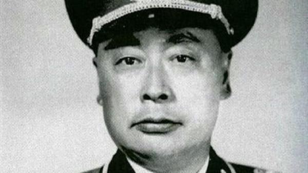 陳毅幼子陳小魯，娶了粟裕的女兒，46歲時轉業下海經商