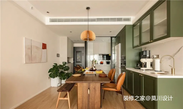 107㎡度假風三居室,暖橘色+復古綠,享受優雅又慵懶的生活 107㎡度假風三居室,暖橘色+復古綠,享受優雅又慵懶的生活