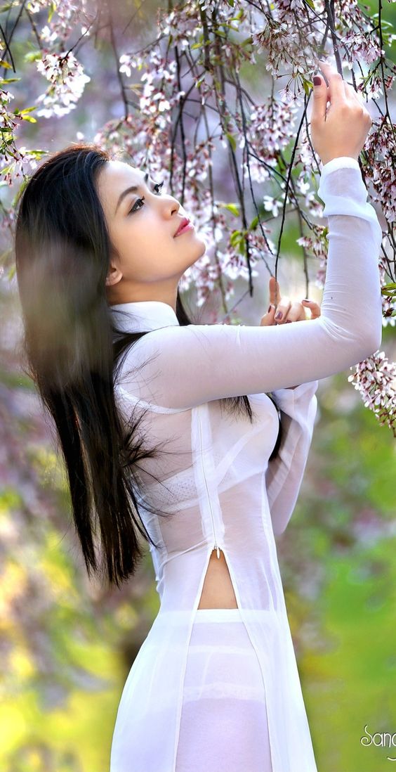 1000元人民幣兌換338萬越南盾，看看當地美女能帶我去哪