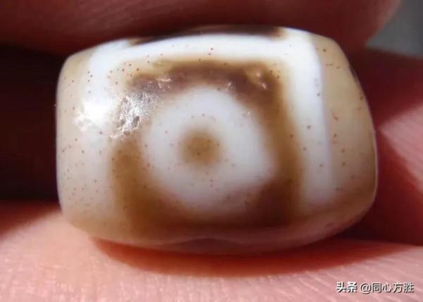 藏族文化特有飾品:天珠 藏族文化特有飾品:天珠