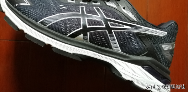 從阿迪達斯換到亞瑟士，跑了20公里，憋了一肚子心裡話不吐不快