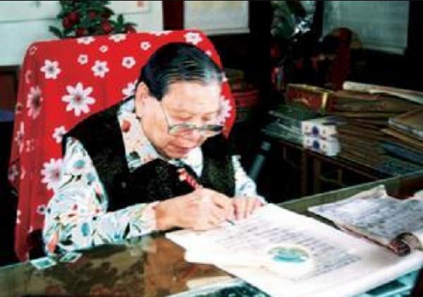 毛主席親家張文秋:晚年寫2本回憶錄,兩次寫詩讚主席,99歲去世 毛主席親家張文秋:晚年寫2本回憶錄,兩次寫詩讚主席,99歲去世