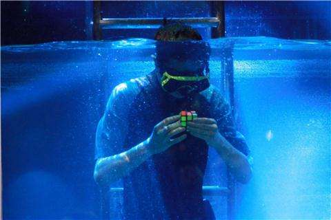 憑《最強大腦》成名，走紅後和妻子離婚，賈立平為何突然涼了？