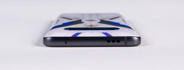 用遊戲手機玩遊戲會變強嗎？黑鯊4S高達限定版體驗