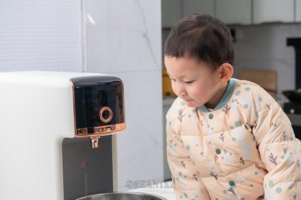 一臺即熱式淨飲一體機實現了飲水自由:宜盾普臺式即熱淨飲一體機 一臺即熱式淨飲一體機實現了飲水自由:宜盾普臺式即熱淨飲一體機